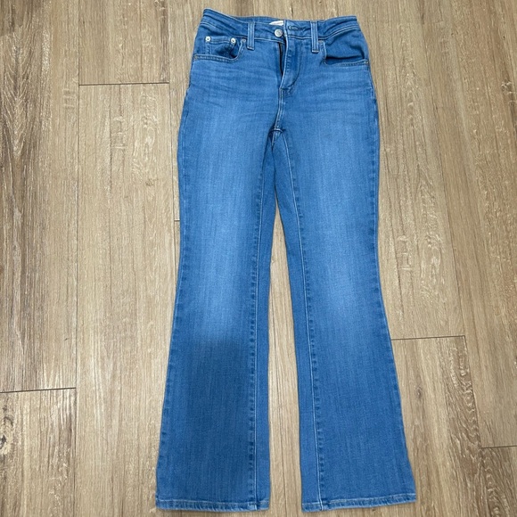 Women's Levi’s Jeans - Picture 1 of 2